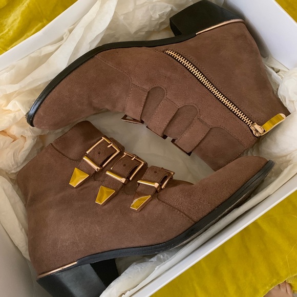 Chloe Shoes - CHLOE Susanna all suede boot in camel 🐪